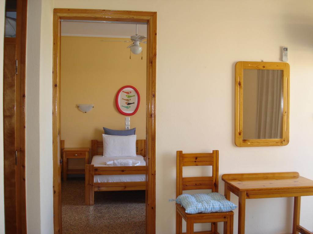 Kochili Apartments Néos Pírgos Kamer foto